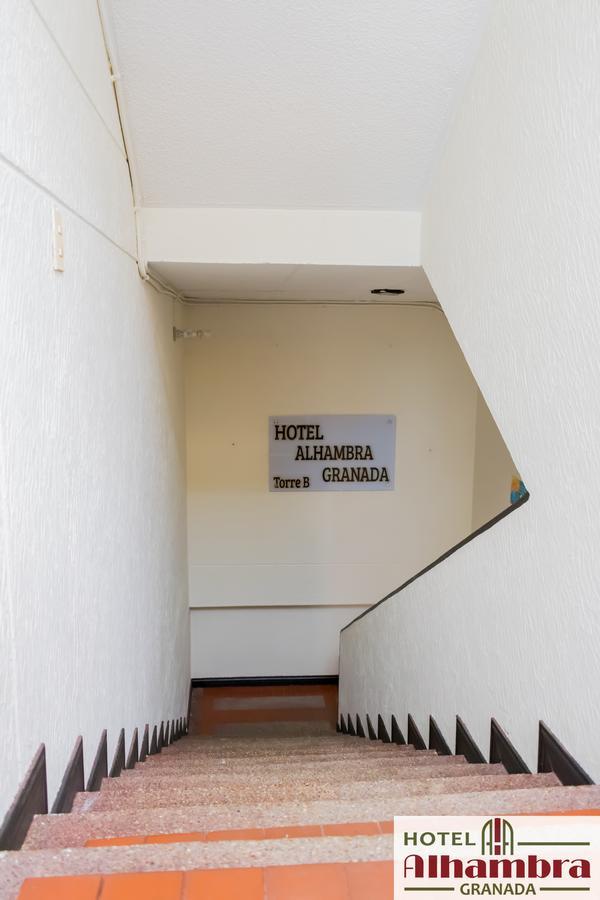 Hotel Alhambra Torre B Гранада Екстер'єр фото