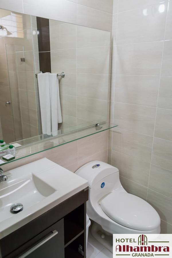 Hotel Alhambra Torre B Гранада Екстер'єр фото